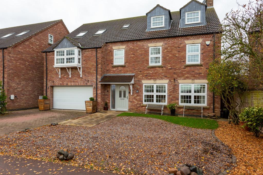 Towgarth Walk, Eastrington, Nr Howden, DN14 7QU 5 bed detached house