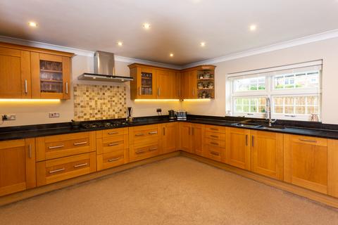 5 bedroom detached house for sale, Towgarth Walk, Eastrington, Nr Howden, DN14 7QU