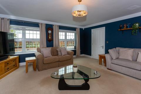 5 bedroom detached house for sale, Towgarth Walk, Eastrington, Nr Howden, DN14 7QU