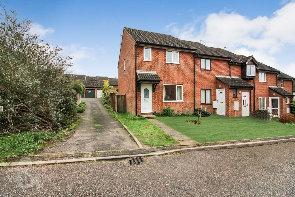Rise, Thorpe Marriott, Norwich 3 bed end of terrace house for