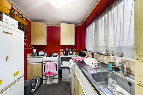 1 bedroom apartment for sale - Swallow Drive, Northolt