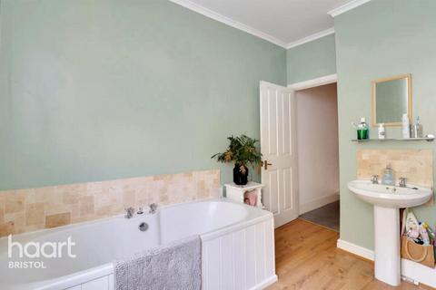 1 bedroom in a house share to rent, Oldbury Court Road, Bristol