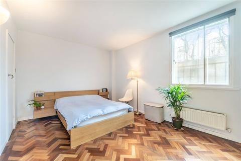 2 bedroom flat for sale, Falmouth House, Clarendon Place, London