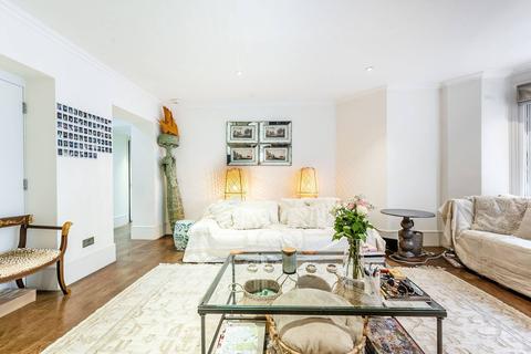 3 bedroom flat to rent - Cadogan Square, Knightsbridge, London, SW1X
