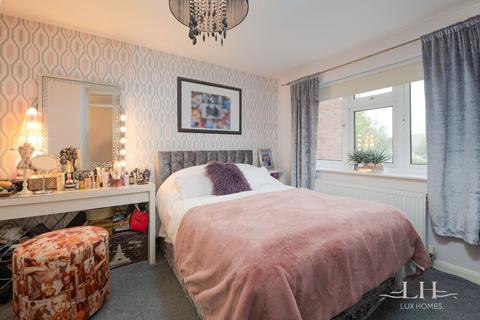 8 Tiptree Close, Hornchurch, RM11 3BD