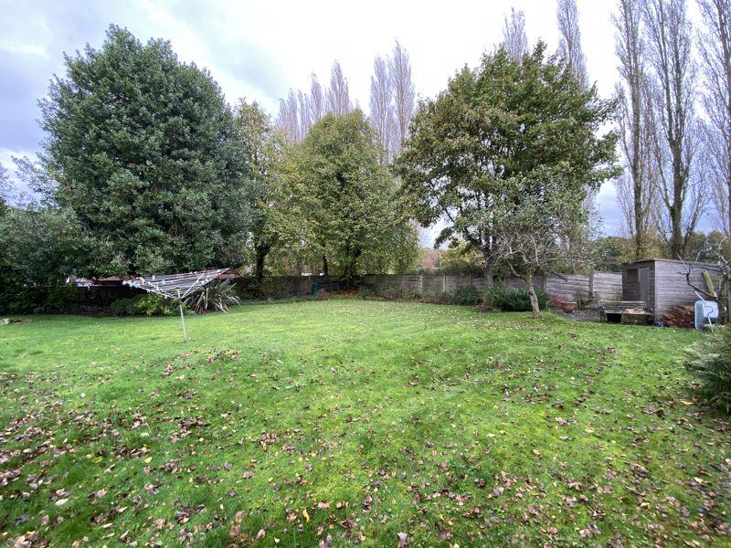 Extensive Gardens