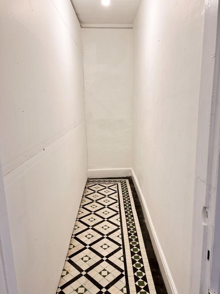 1 Summerhill Road,