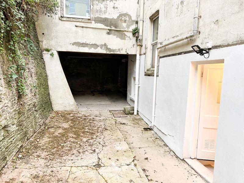 1 Summerhill Road,