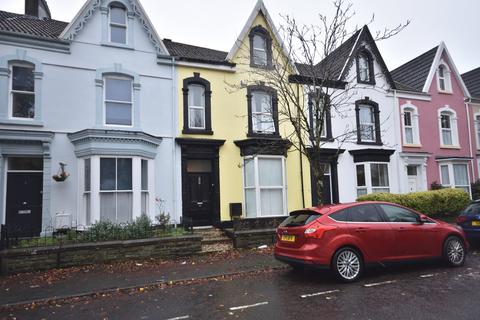 6 bedroom house to rent - St Helens Avenue, ,