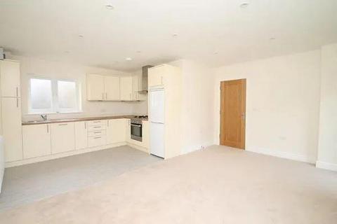 2 bedroom flat for sale, Whyteleafe Hill, Whyteleafe, Surrey, CR3 0FJ