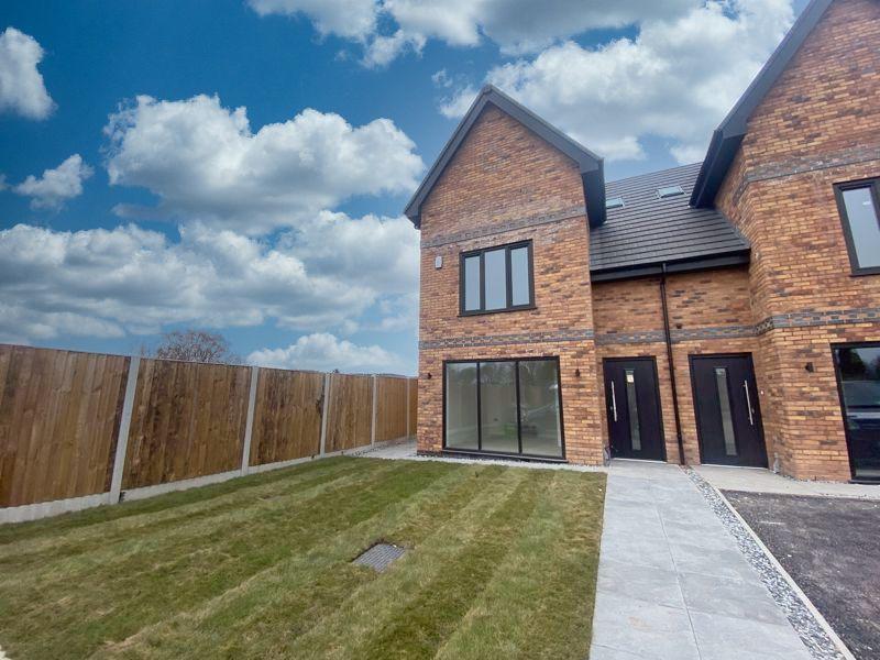 Anchor Close, Whitmore 3 bed semidetached house for sale £375,000