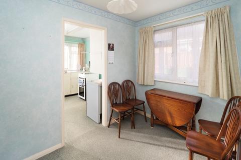 2 bedroom semi-detached bungalow for sale - Silverlands Road, Lyminge, Folkestone, CT18