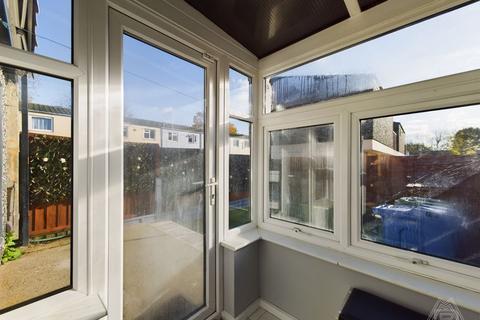 31 Viola Close, South Ockendon, RM15 6JF