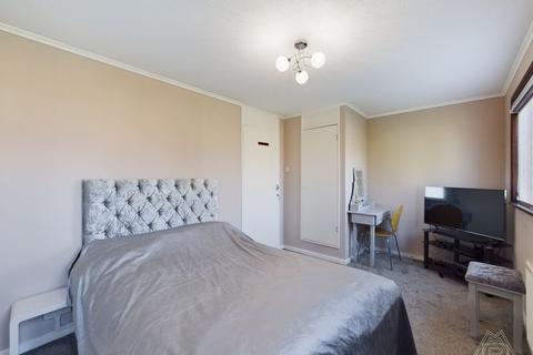 31 Viola Close, South Ockendon, RM15 6JF