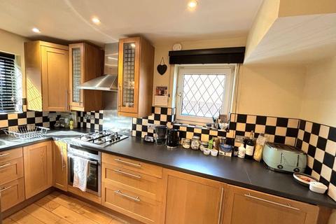 4 bedroom detached house to rent, Edwards Close, Worcester Park