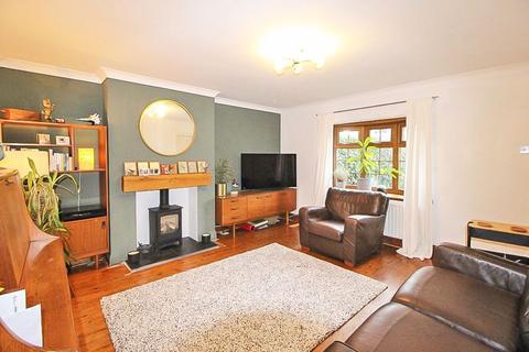3 bedroom semi-detached house for sale, WOMBOURNE, Redhill Avenue