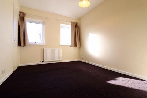 2 bedroom terraced house to rent - The Conifers, Gloucester