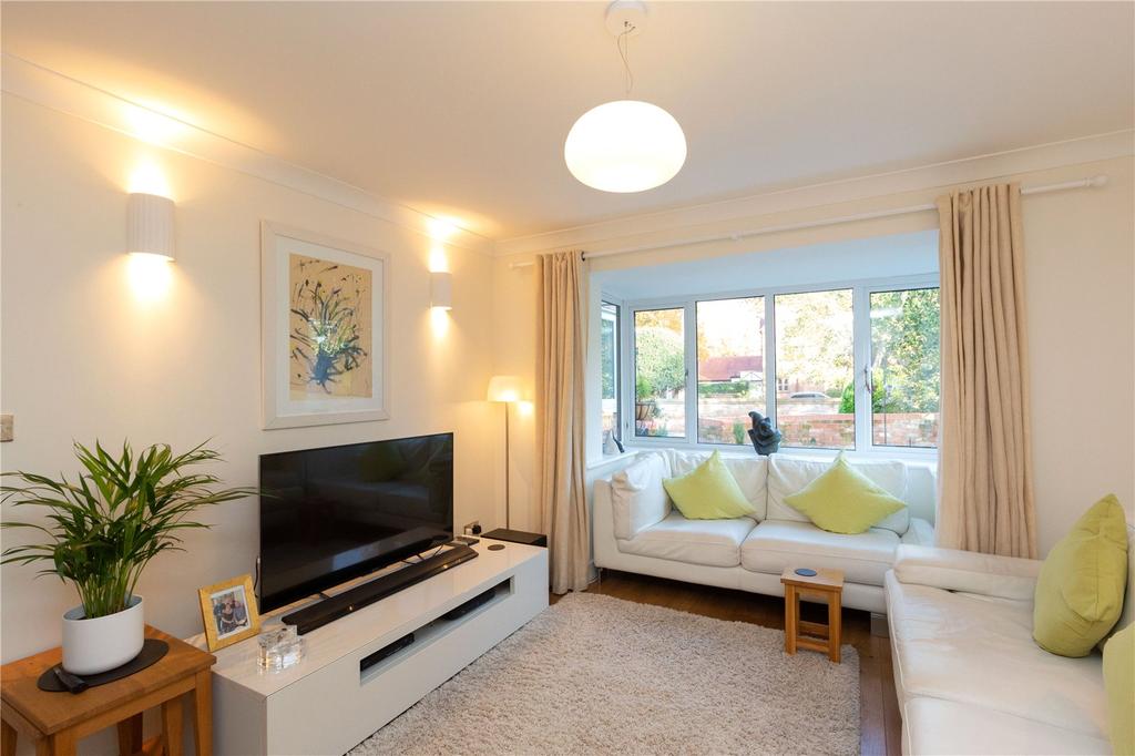 Village Road, Christleton, Chester, CH3 4 bed detached house £895,000