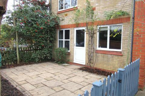 undefined, Garden Flat, parking, very new inside, 8 mins walk Station