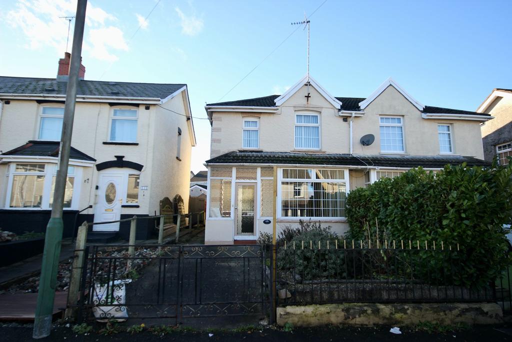 Bedwellty Road, Cefn Fforest, Blackwood 3 bed semidetached house £
