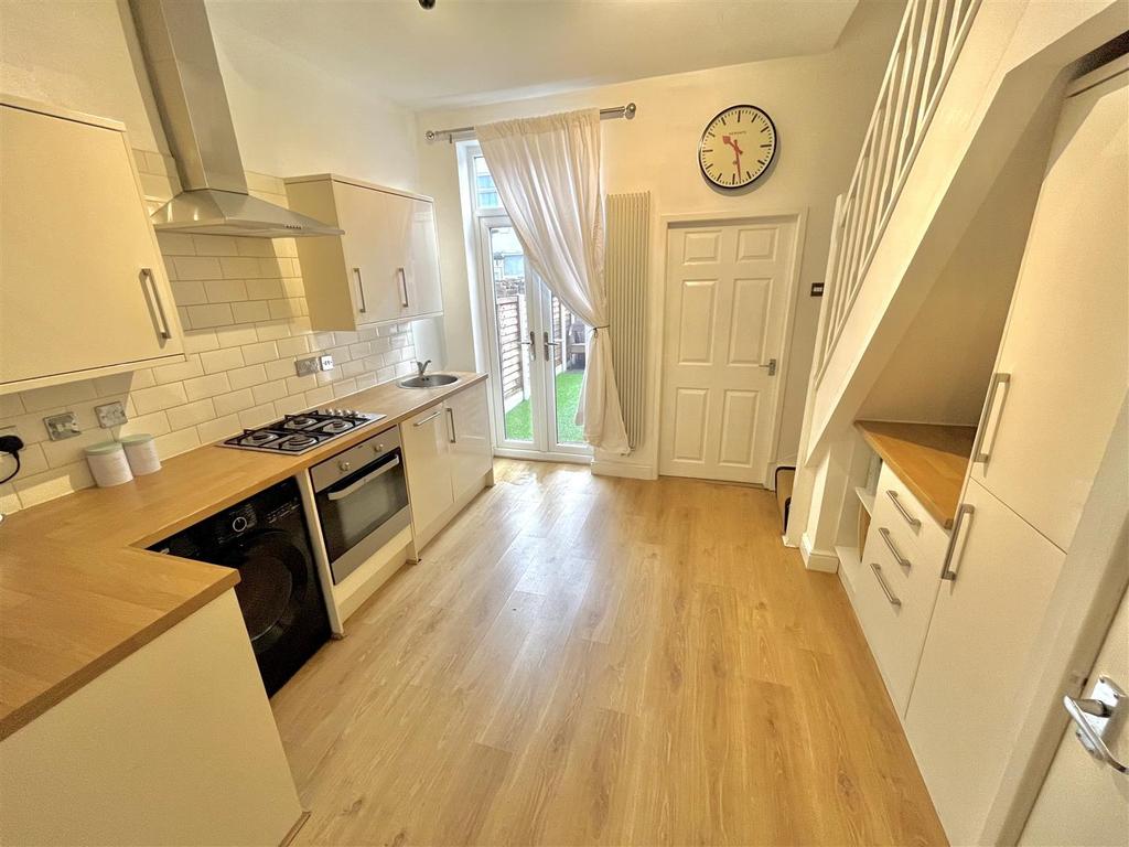 Kelsall Street, Sale 2 bed terraced house £295,000