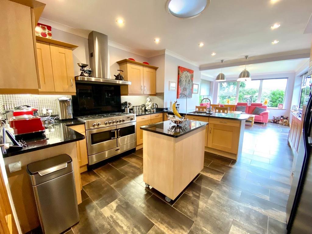 Kitchen/Breakfast Room