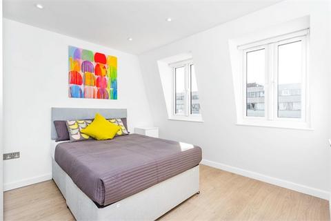 2 bedroom apartment to rent, Qube Apartments, 227 Walworth Road, London, SE17