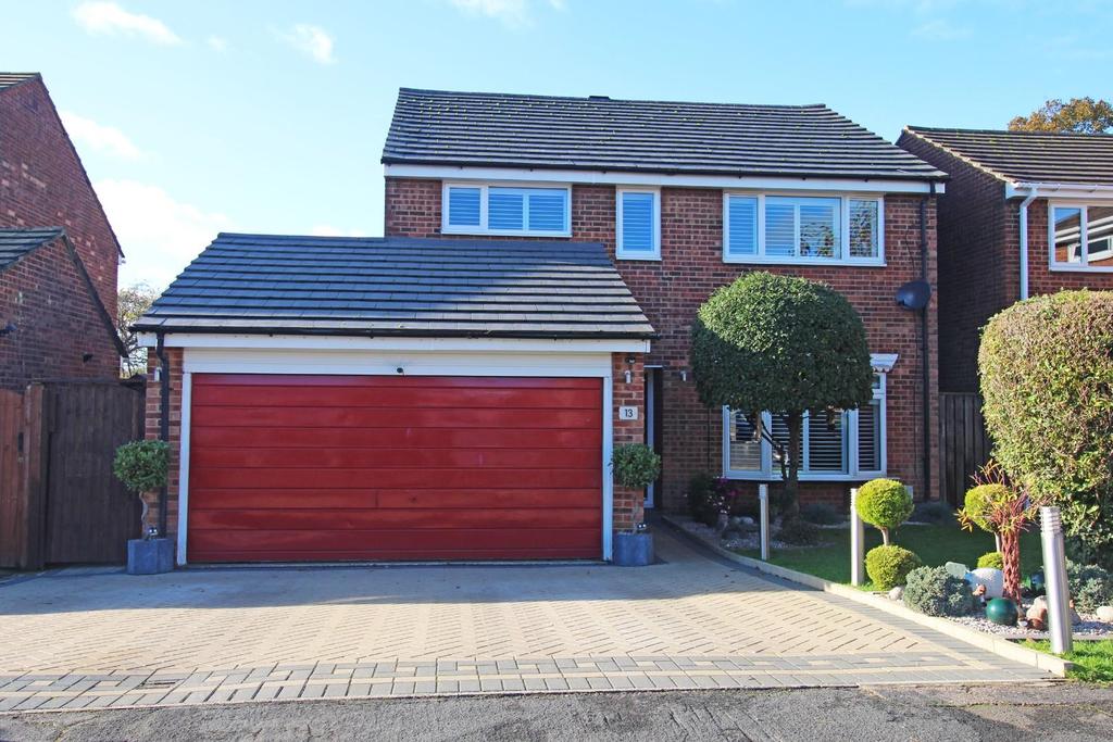 Angotts Mead, Stevenage 4 bed detached house for sale £575,000