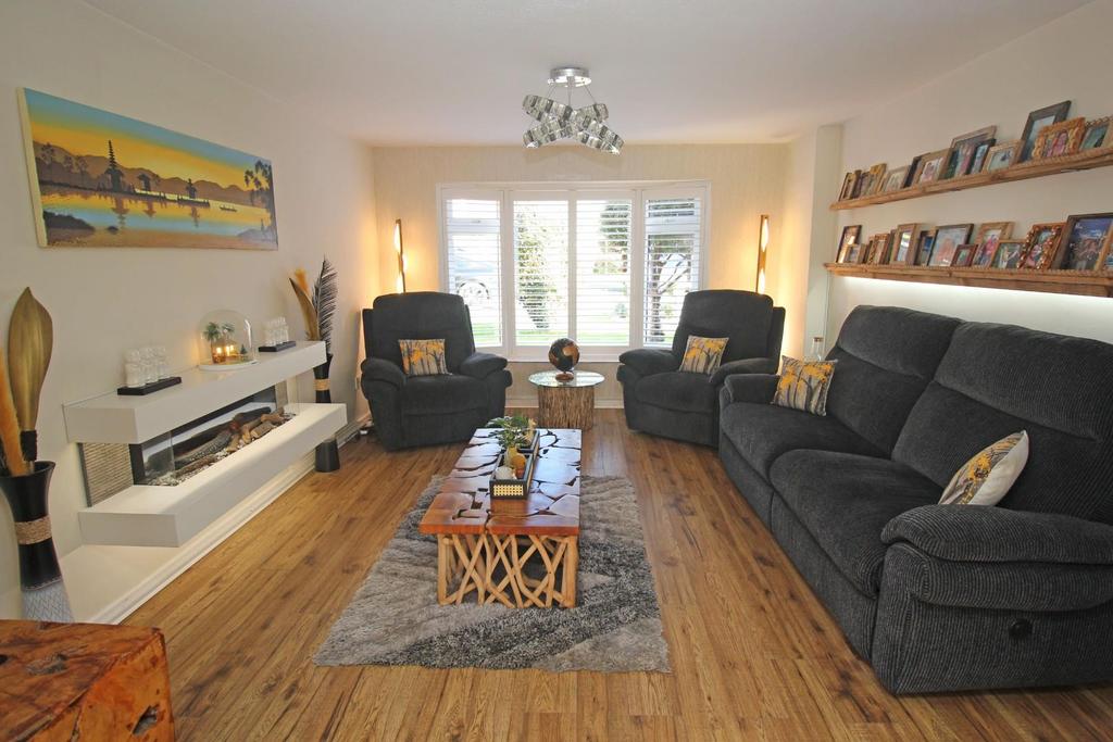 Angotts Mead, Stevenage, SG1 4 bed detached house £575,000