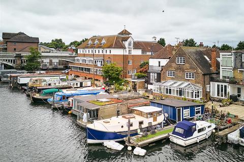 1 bedroom houseboat for sale, Burgoine Quay, Kingston Upon Thames, KT1