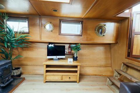 1 bedroom houseboat for sale, Burgoine Quay, Kingston Upon Thames, KT1