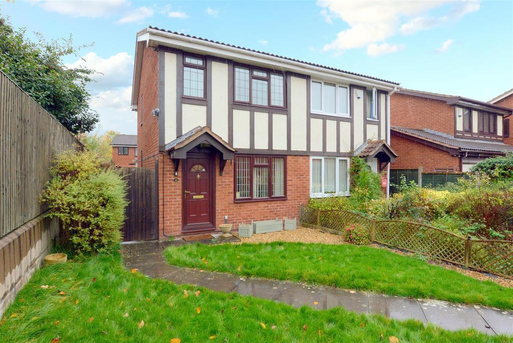 Lingen Close, New Park Farm, Shrewsbury 2 bed semidetached house for