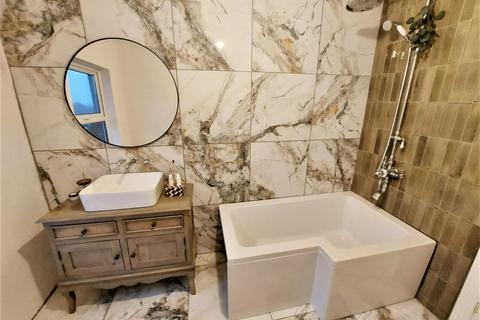 225 High Greave, Sheffield, S5 9GS