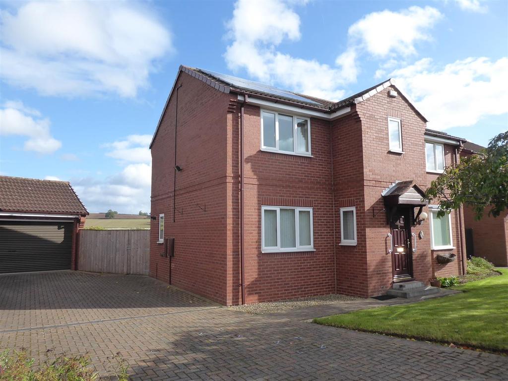 Turker Lane, Northallerton 4 bed detached house £400,000