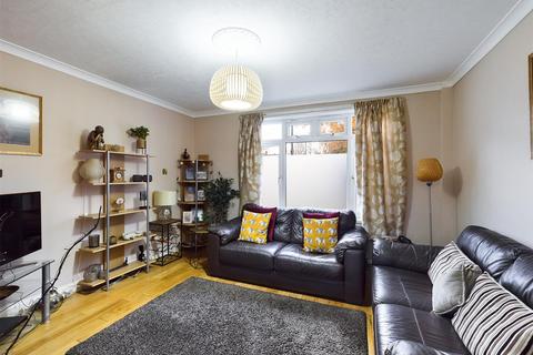 51 Uvedale Crescent, New Addington, Croydon, CR0 0BS