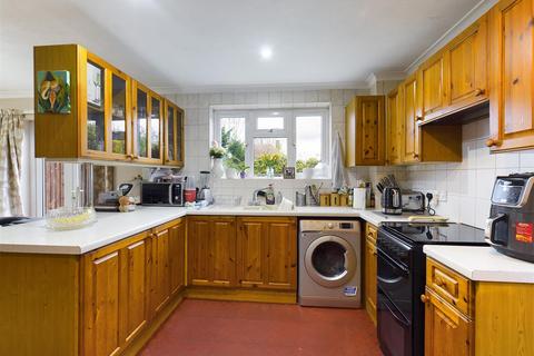 51 Uvedale Crescent, New Addington, Croydon, CR0 0BS
