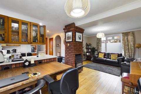 51 Uvedale Crescent, New Addington, Croydon, CR0 0BS