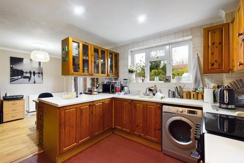 51 Uvedale Crescent, New Addington, Croydon, CR0 0BS