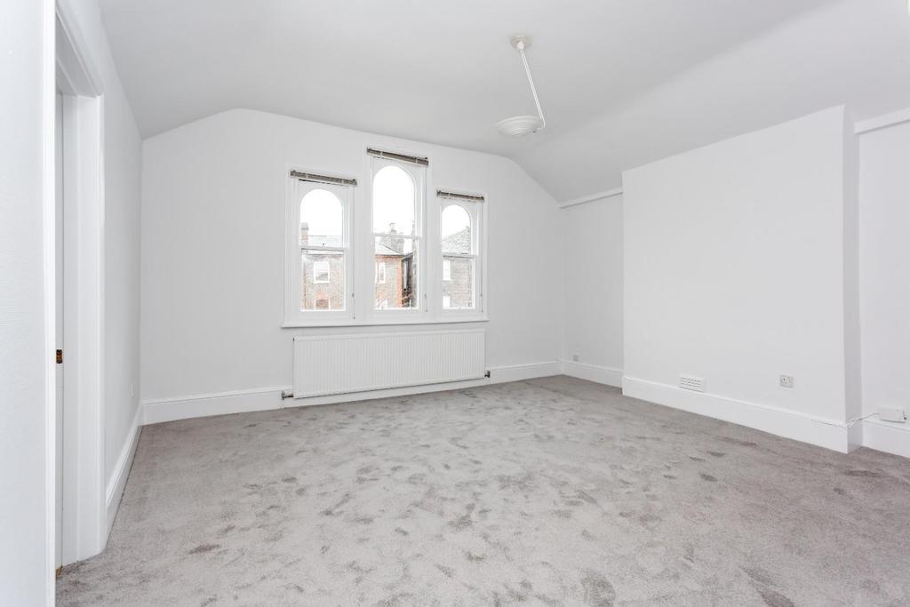 Flat 8, 18 King Henrys Road, London NW3 3 RP-001.jp