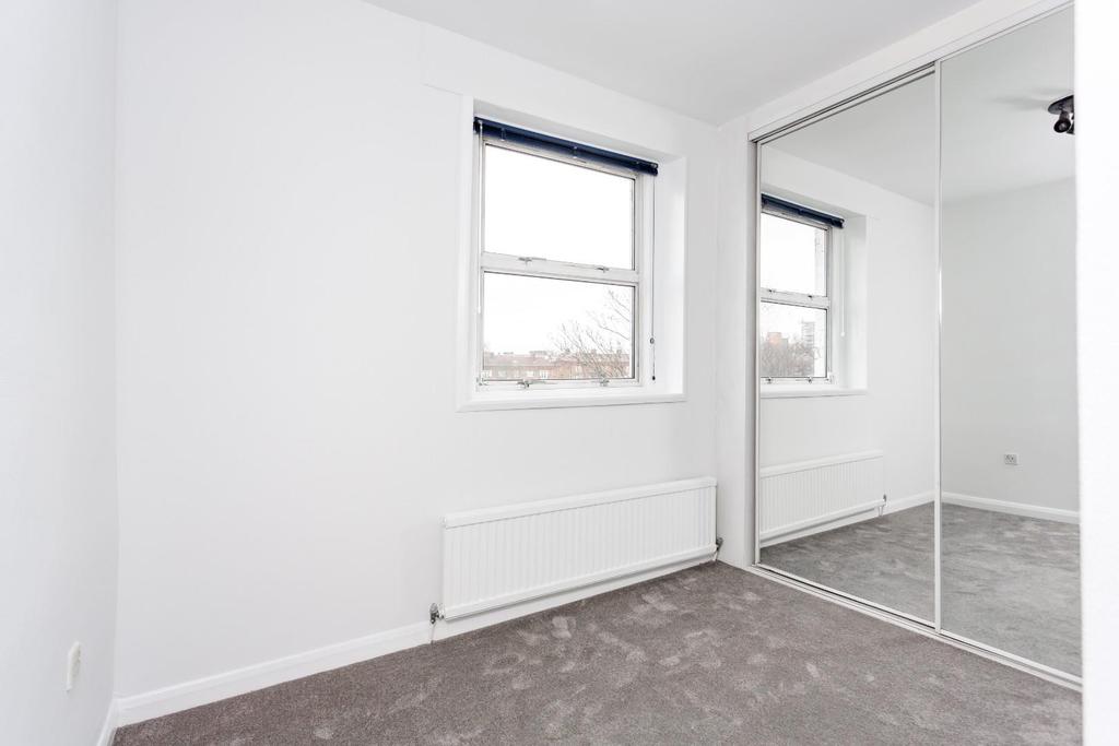 Flat 8, 18 King Henrys Road, London NW3 3 RP-010.jp