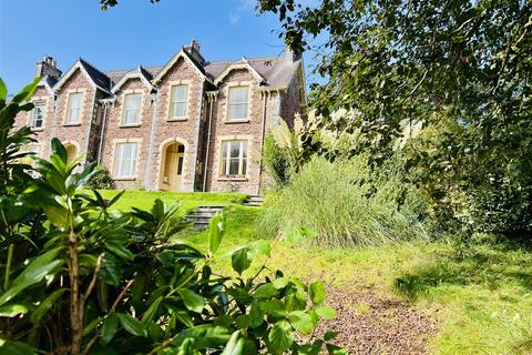 4 bedroom house for sale, Llanwrda