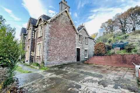 4 bedroom house for sale, Llanwrda