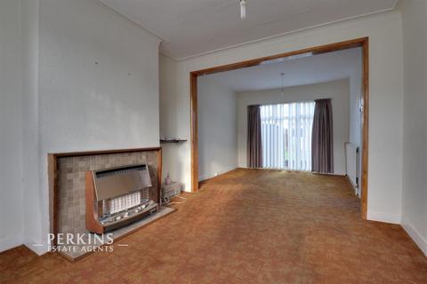 18 Tees Avenue, Perivale, Greenford, UB6 8JH