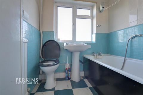 18 Tees Avenue, Perivale, Greenford, UB6 8JH