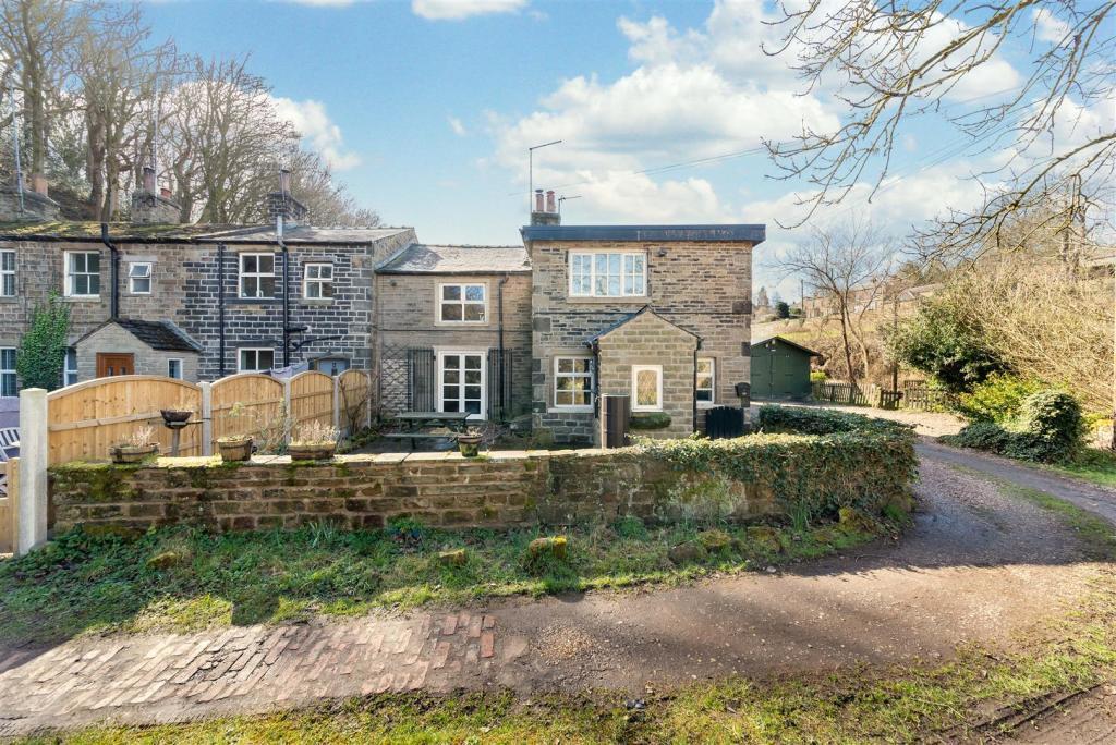 Lower Putting Mill, Denby Dale, Huddersfield 3 bed end of terrace house