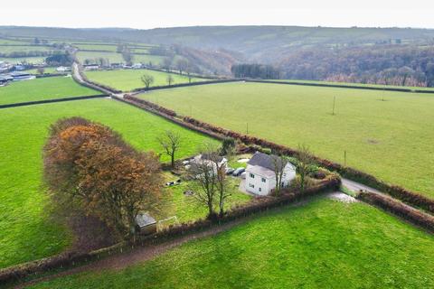6 bedroom detached house for sale - Cwmbach, Whitland
