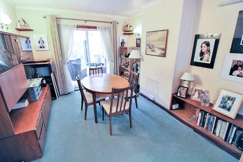 21 The Green, Welling, DA16 2PA