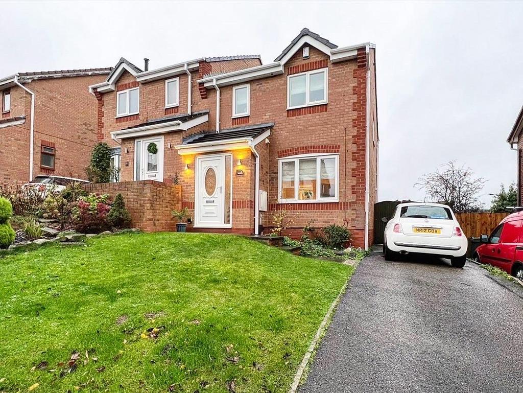 Orchard Place, Cudworth, Barnsley, South Yorkshire 3 bed semidetached