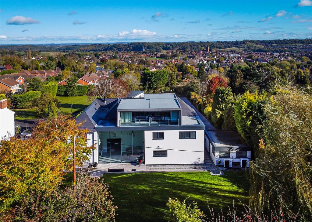 30 Ludlow Road, Bridgnorth 7 bed detached house £2,000,000