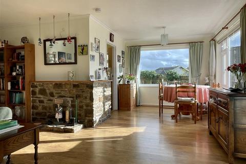 28 Howards Close, South Molton, EX36 4JT